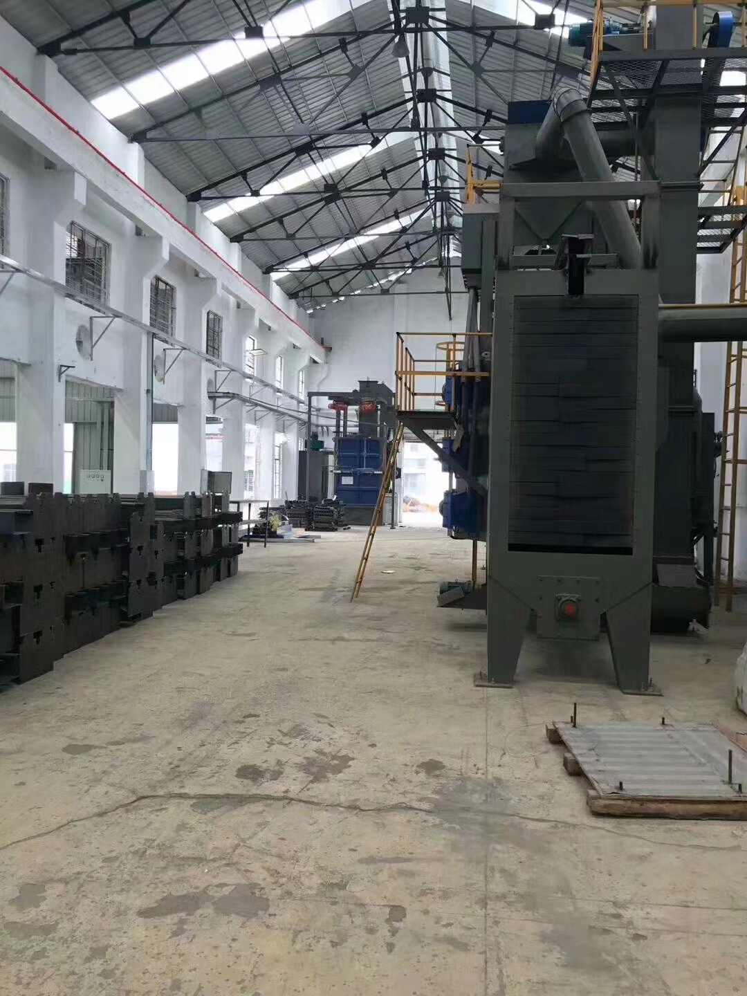 Q38连续式悬链通过式抛丸机
